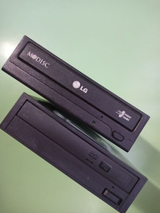 Картрідер, місток SLI, CD\DVD-привід