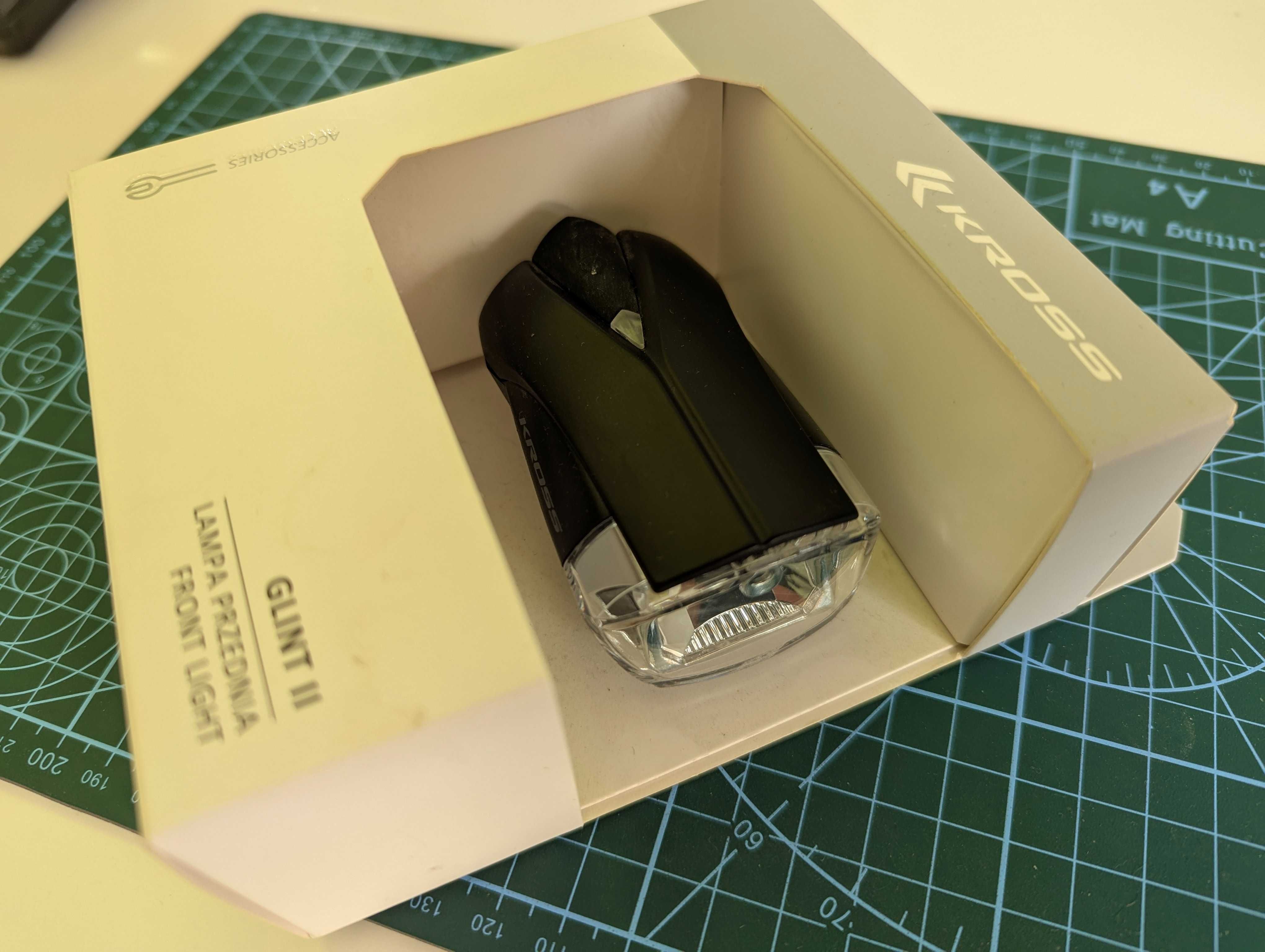 Lampka rowerowa Kross Glint II Cree Smart Beam z odcięciem