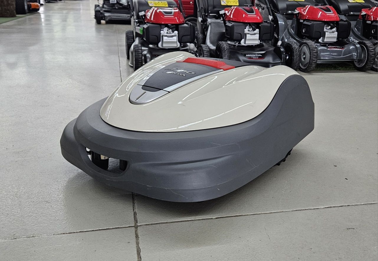 Robot koszący Honda HRM3000 do 4000m2 , funkcja bluetooth