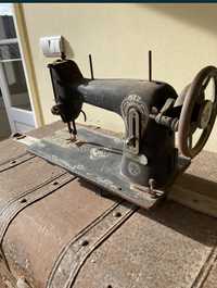Máquina de costura Triumph ( cabeça) antiga