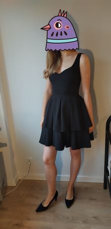 Czarna sukienka koktajlowa mini Baronetka