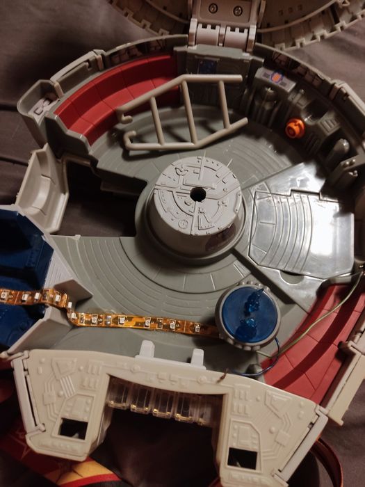 Star Wars Sokół Millenium Hasbro statek kosmiczny niekompletny