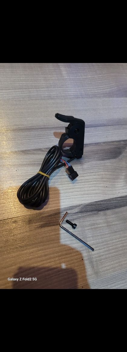 Przepustnica elektryczna na kciuk do hulajnogi i rowera elektr.