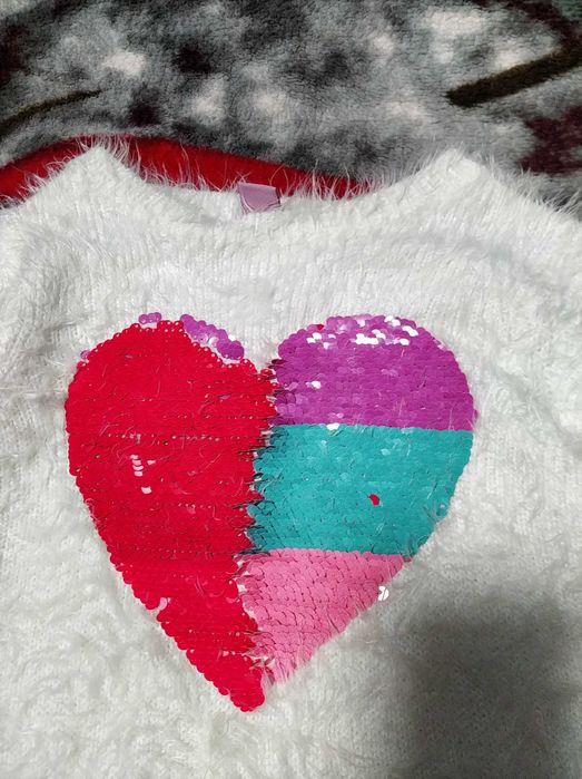 Фірмова,пухнаста,зимова кофта,джемпер,світшот для дівчинки 8-9 р