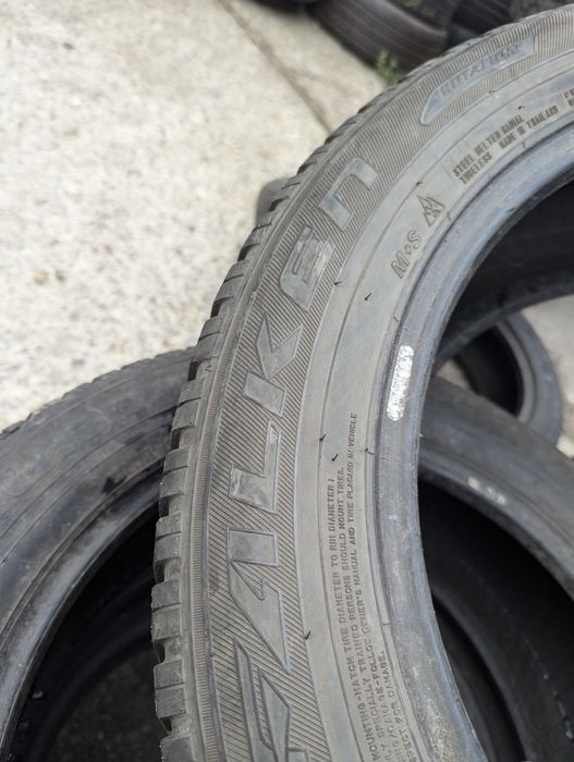 235/55R19 Falken