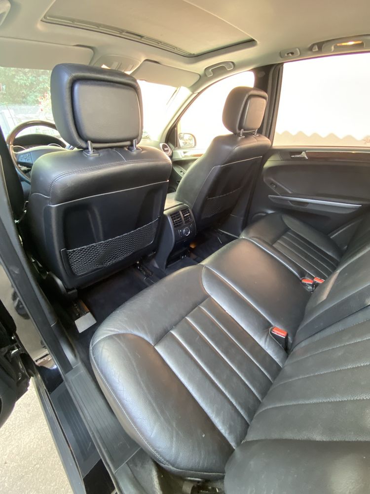 Carro em bom estado ( Mercedes ML 350  V6)
