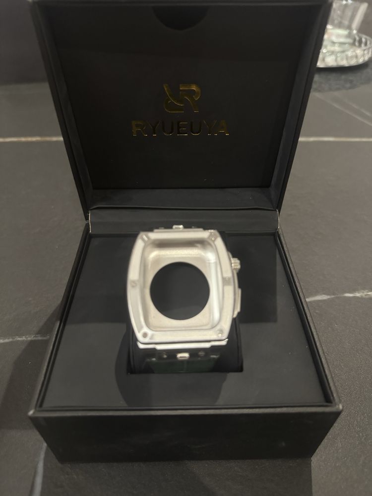 Etui + pasek RYUEUYA do Apple Watch 44mm