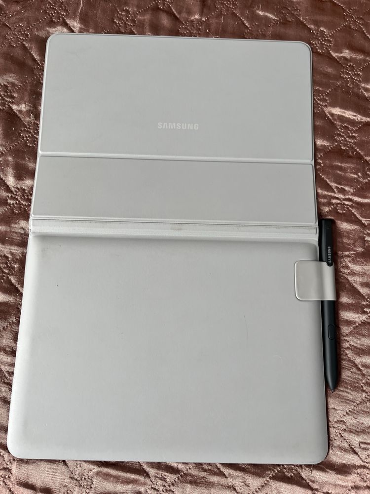 Samsung galaxy Tab S3 LTE SM-T825 klawiatura rysik s-pen