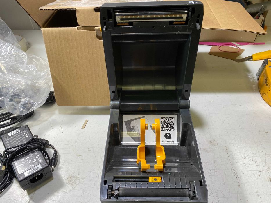 Принтер термоетикеток і етикеток Zebra ZD220d б/в