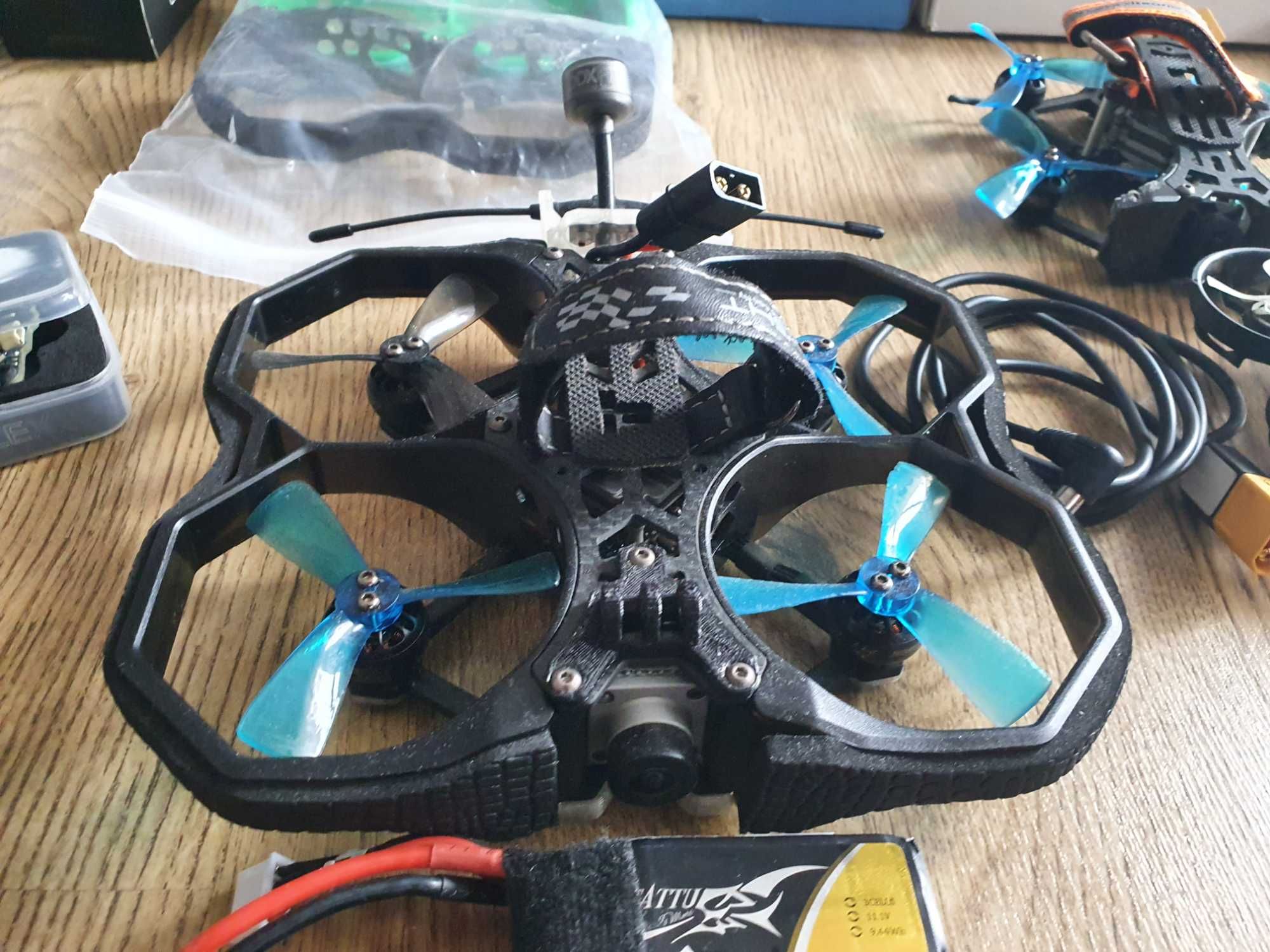 Zestsaw Dronow FPV
