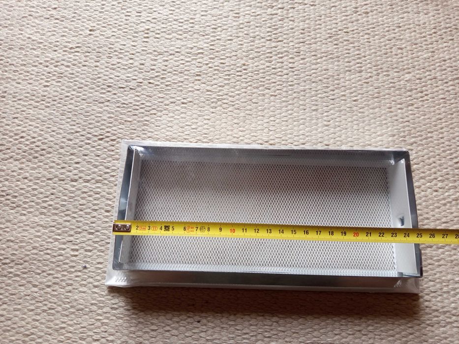 grelha para recuperador de calor ou lareira nova na embalagem