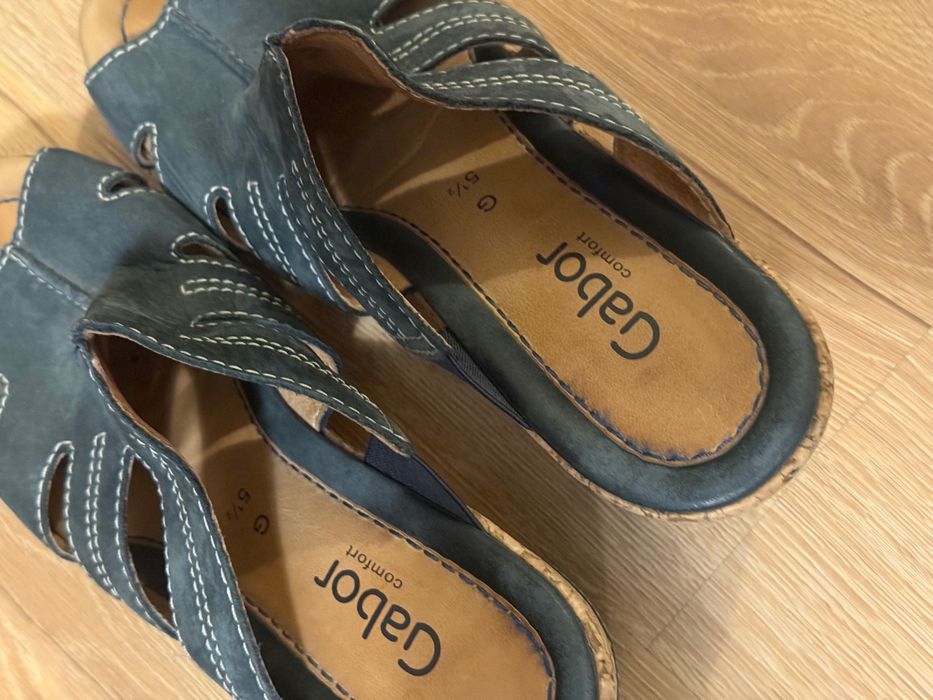 Klapki na obcasie na korkowej podeszwie Gabor 5 1/2