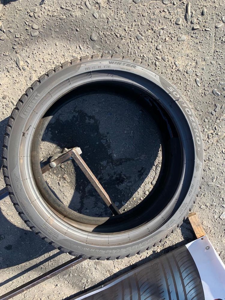 Шини 255/35 R19 пара Pirelli 6,5мм, зима, ранфлет