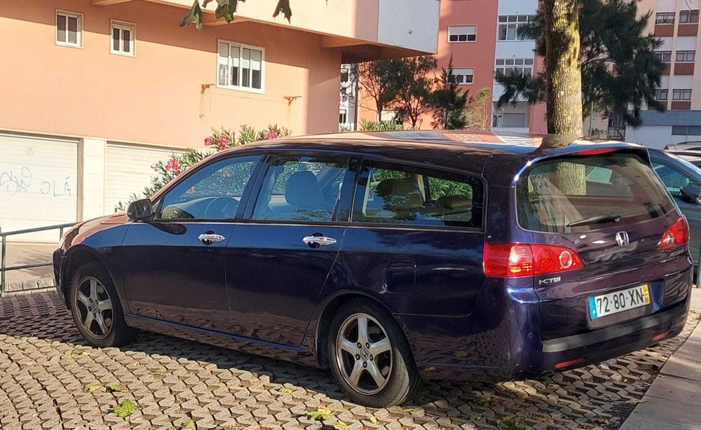 Honda Accord 2024 Azul – Excelente estado geral