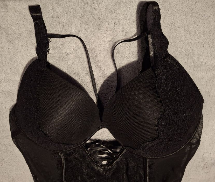 Czarne koronkowe body sinsay XL