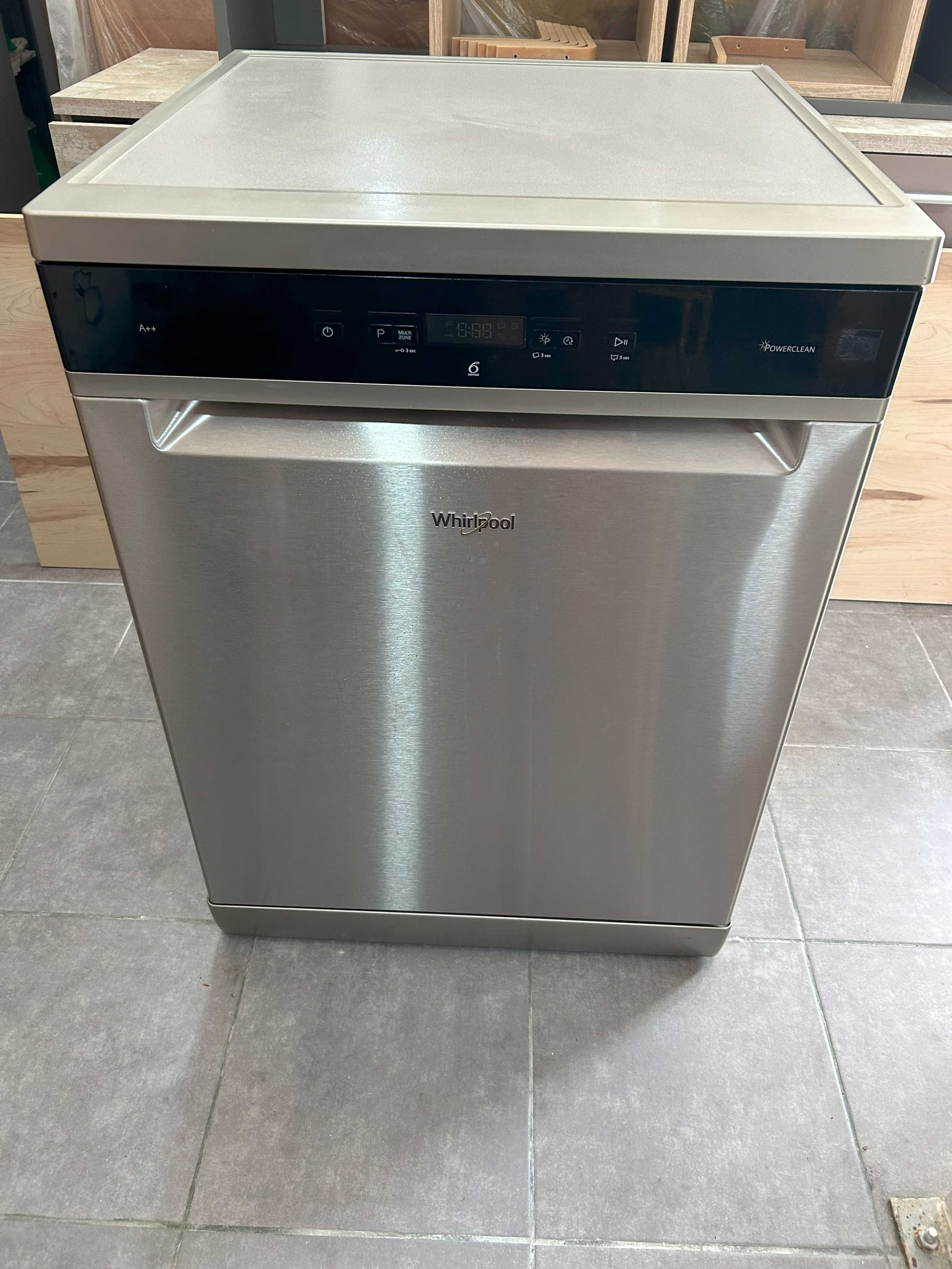 Máquina de Lavar Loiça Whirlpool 6th Sense