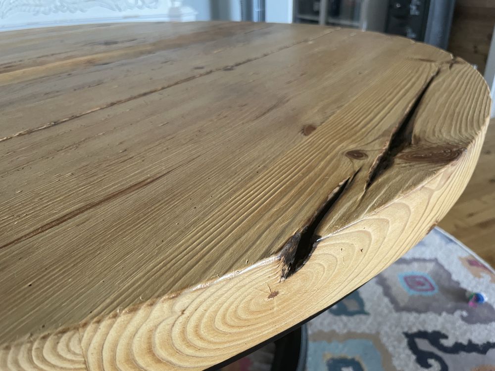 Stół industrialny ze starego drewna produkcji Retrowood okrągły 150cm