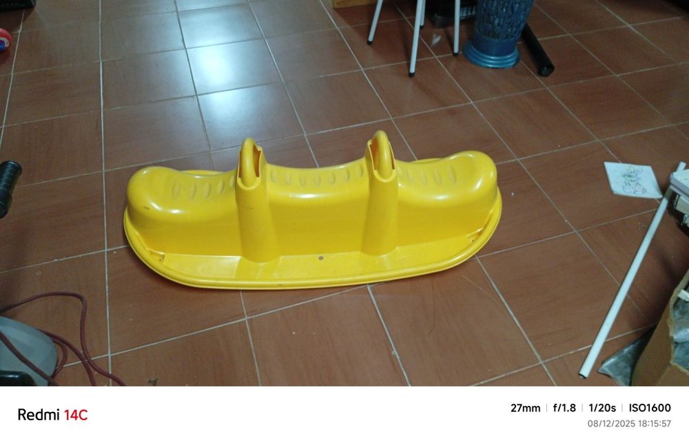 Baloiço de chão para crianças