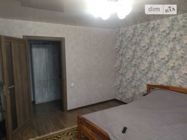 3к! квартира, Поділ, 5/10 пов, 73 м2, цегла, косметика, роздільні кімн