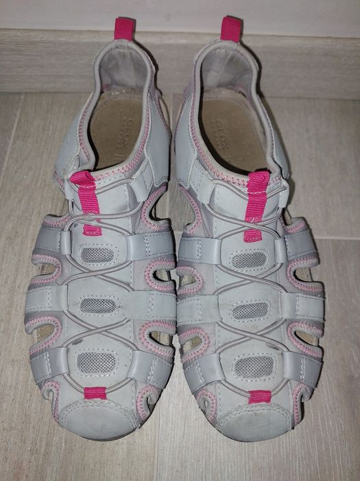 Шкіряні босоніжки Geox respira