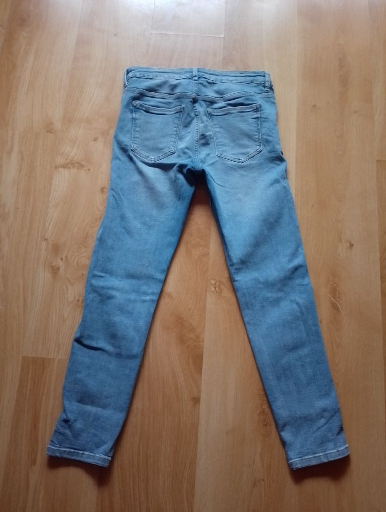 Reserved spodnie damskie skinny dżinsy r. 38/40