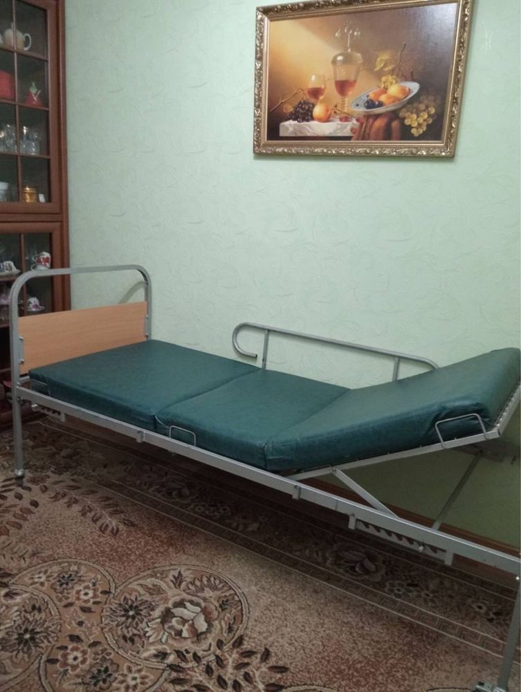 Ліжко для інваліда, ліжко для лежачого хворого, лікарняне ліжко