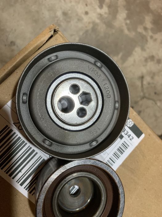 ролики ремня ГРМ Audi 2.6-2.8AAH