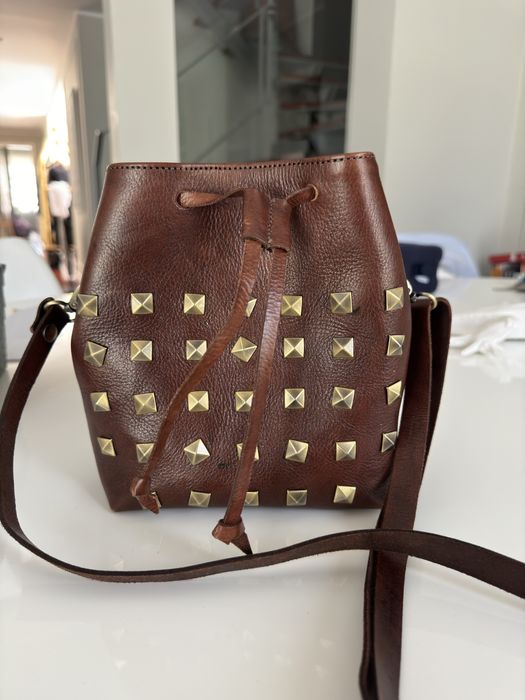 Carteira em pele marroquina nova . Alça ajustavel