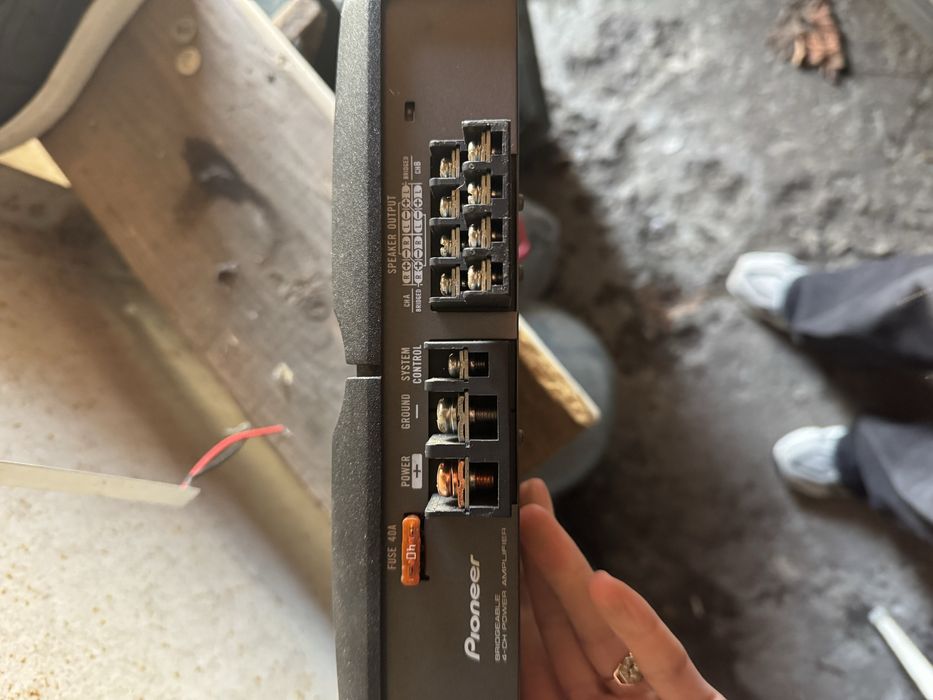 Продам усілітель