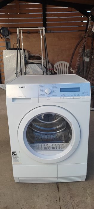 Сушильна машина AEG компресорна