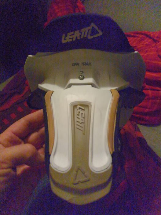 leatt gpx trail neck brace захист шії мото під шолом Leatt