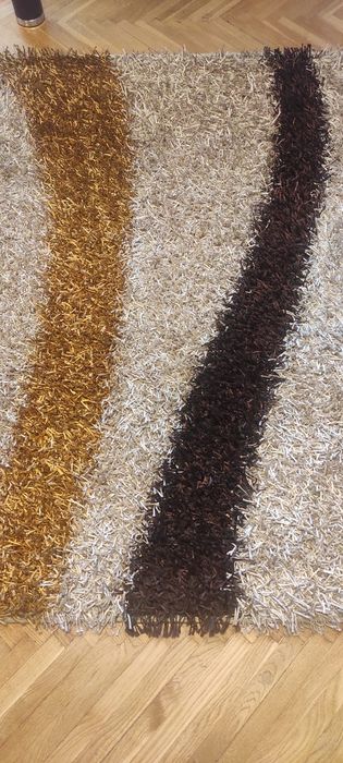Dywan 2.3 m x 1.6 m