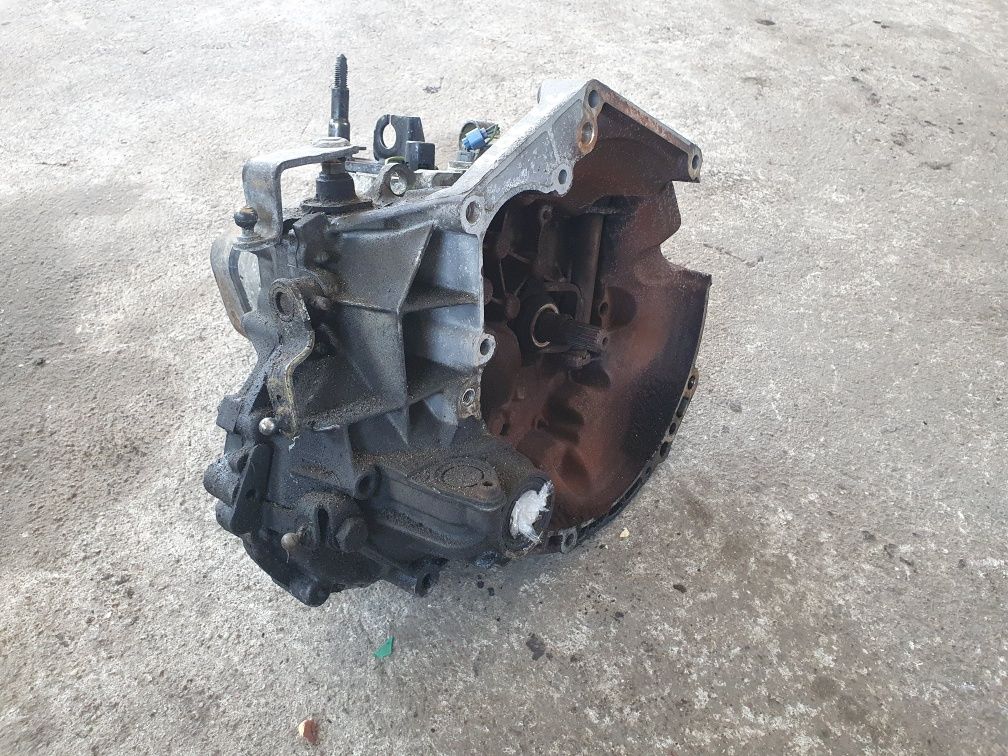 Skrzynia biegów Peugeot 206 CC 03 r 1.6 16v benzyna 140tys km