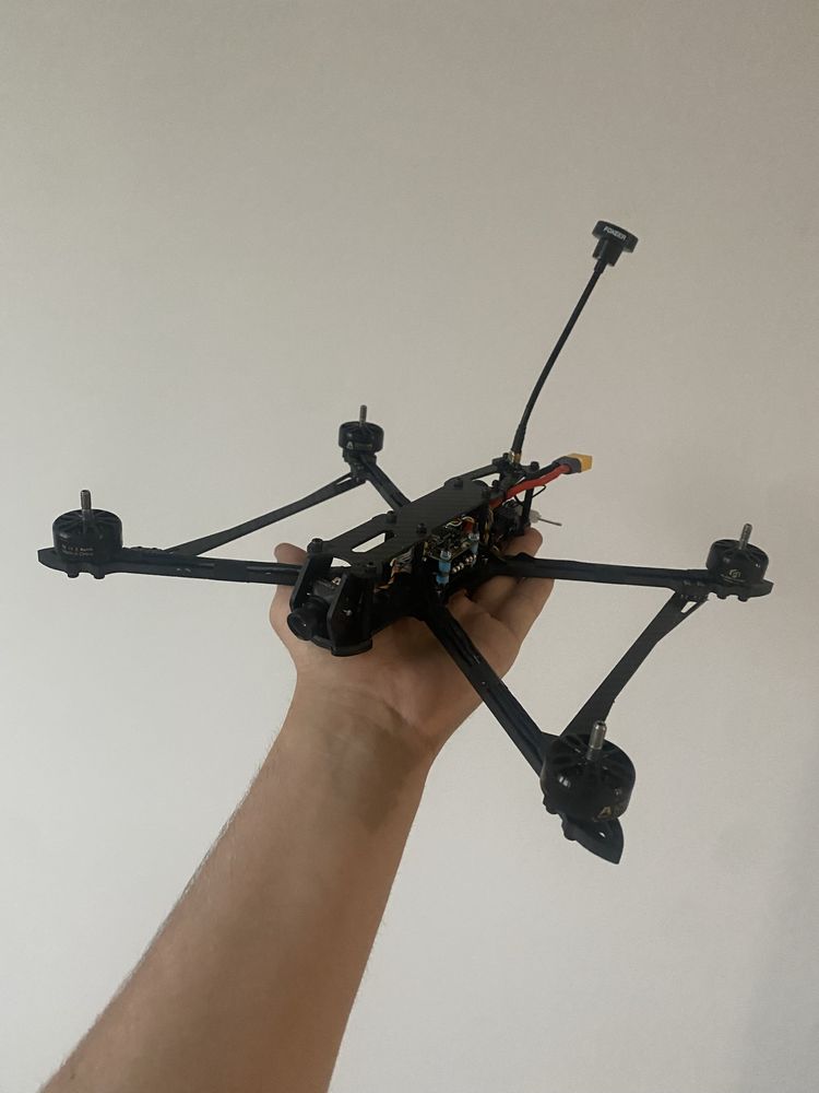 Дрон FPV 8” на аналозі 5.8-5.0