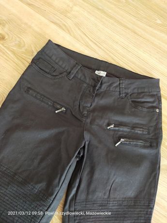 Nowe czarne spodnie M z przeszyciami