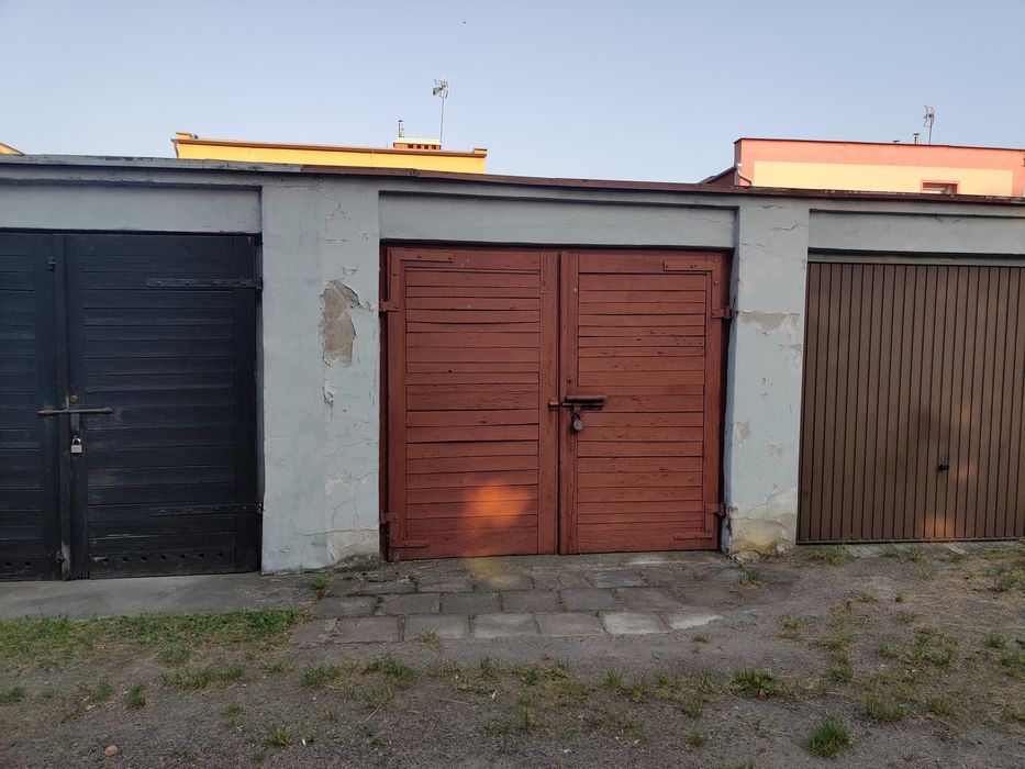 Garaż w Oławie przy ul. Spacerowej