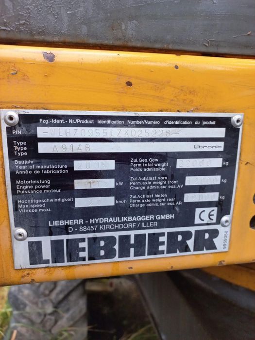 Екскаватор Liebherr 914 А, або окремо деталі