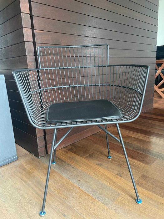 Cadeira de metal com apoio de braços sklum