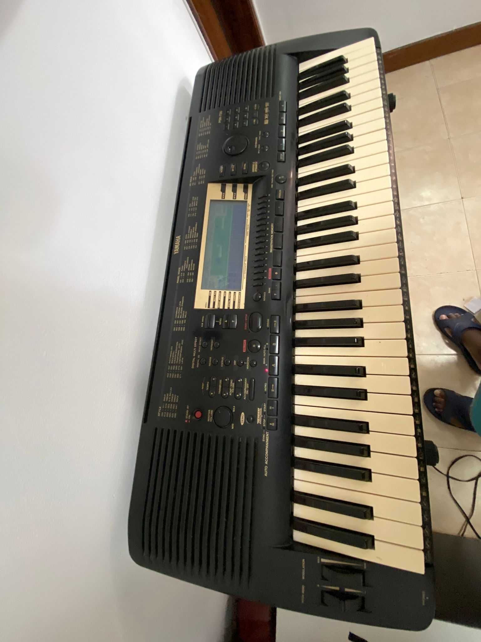 teclado arranjador yamaha PSR 730