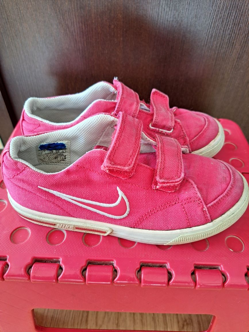 Buty tenisówki nike 30