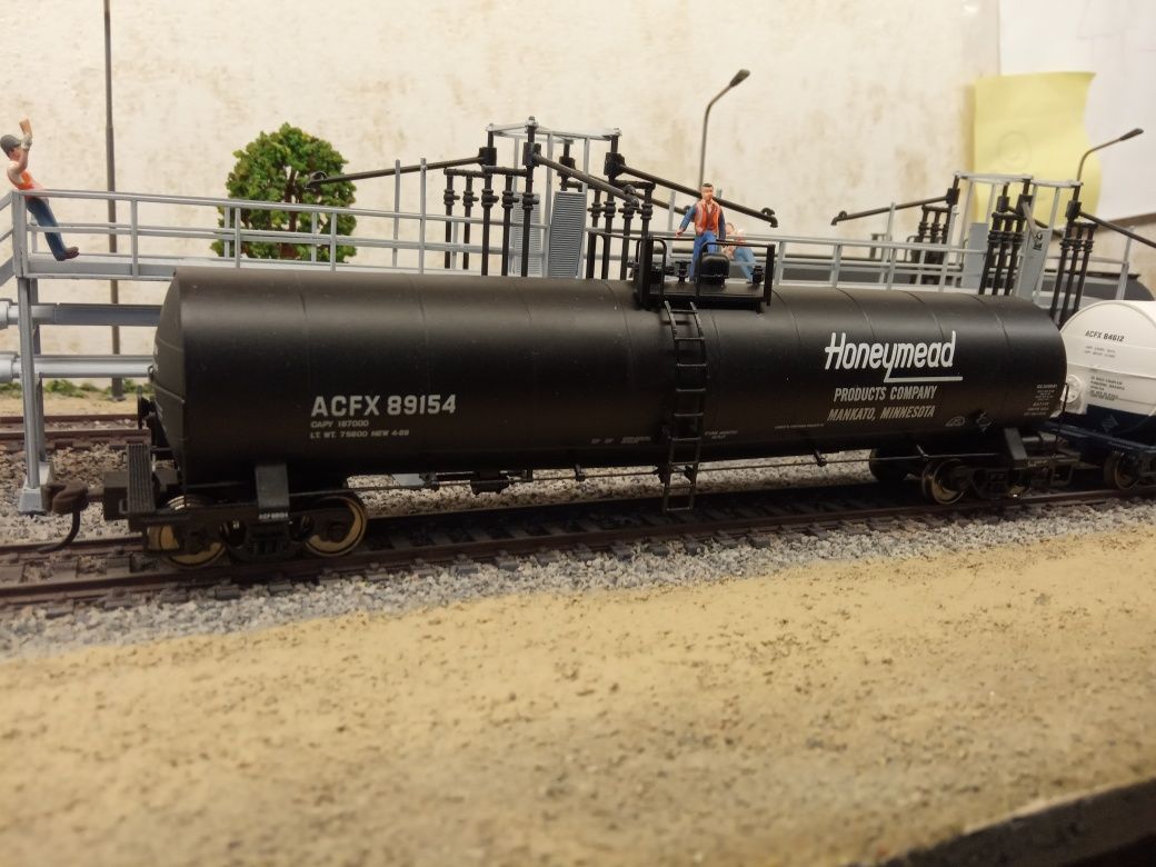 Вагон цистерна Atlas в масштабе 1:87