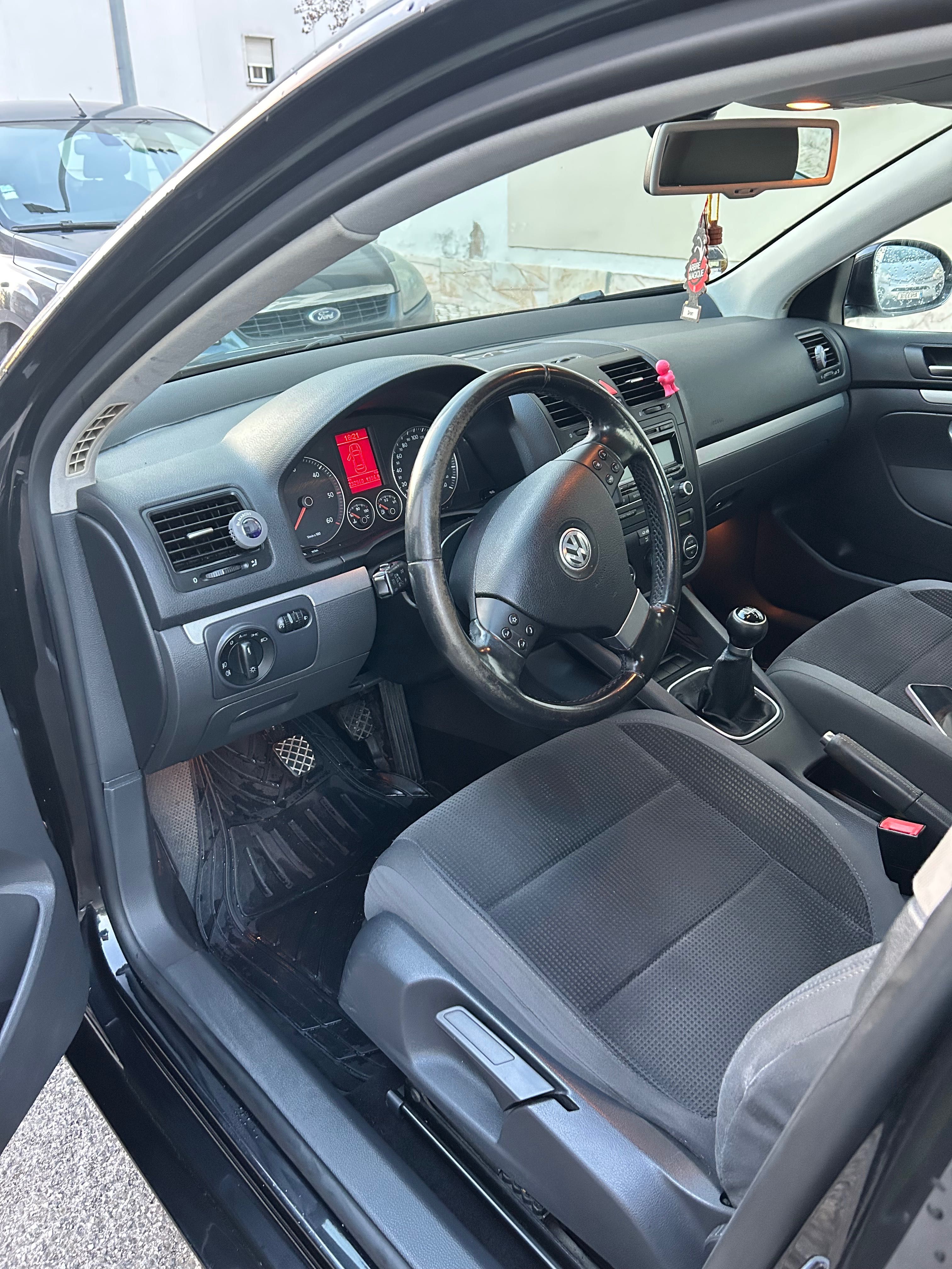 VE JETTA 1.9TDI bluemotion