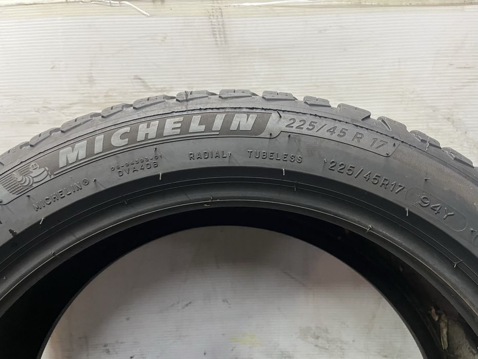 225/45/17 94Y Michelin Cross Climate 2