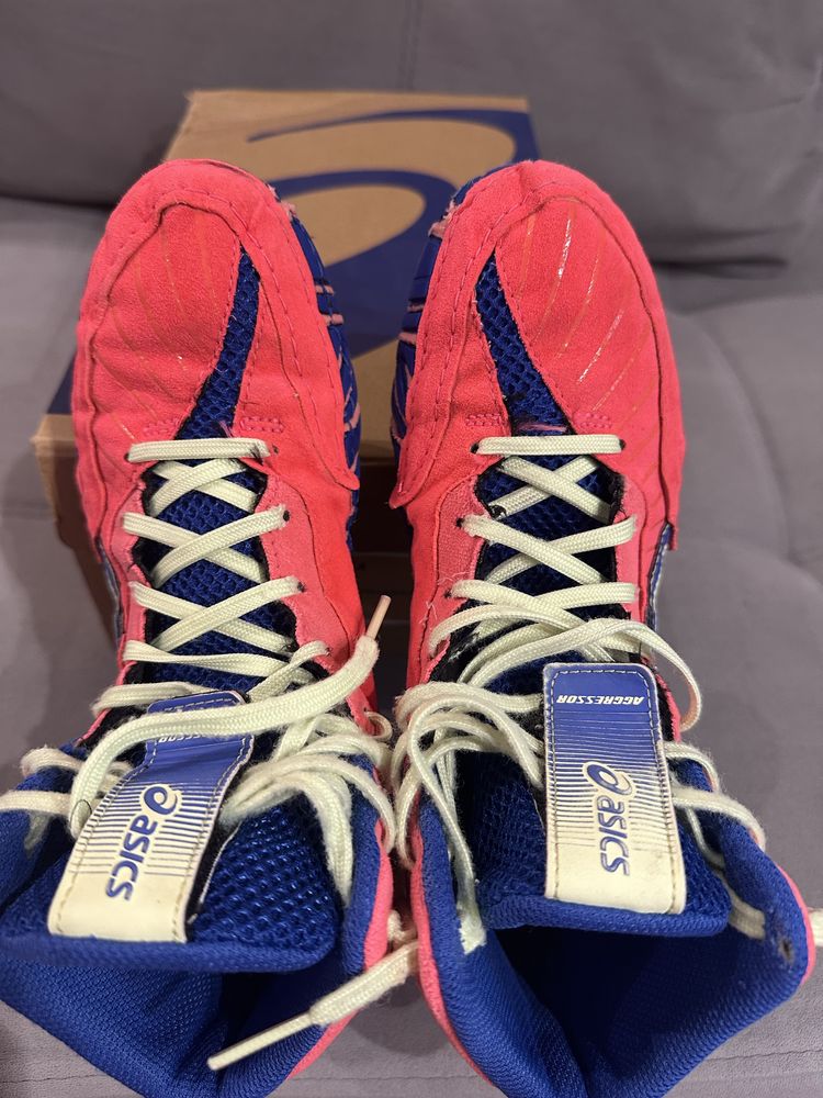 Asics aggressor 4 -35 р