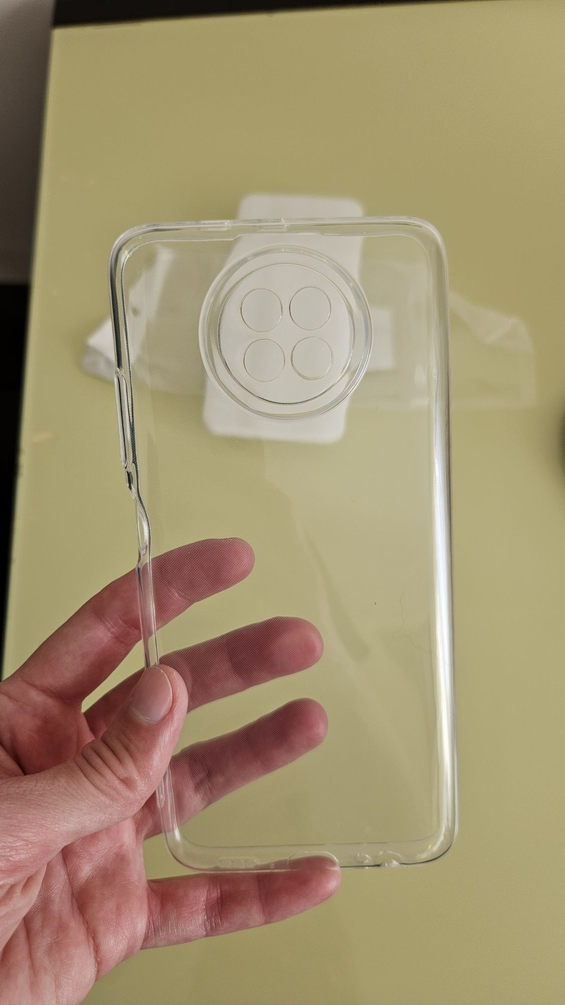 Продам чехол на Xiaomi Redmi Note 9T