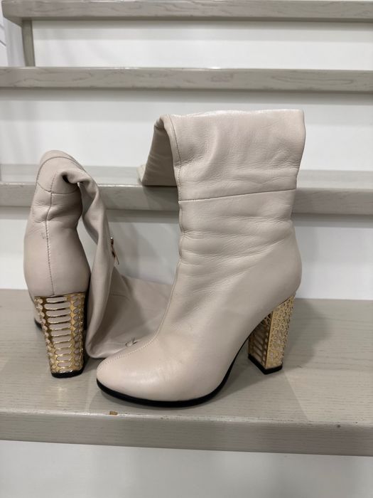 Чоботи , ботфорти на підборах , шкіра , зима