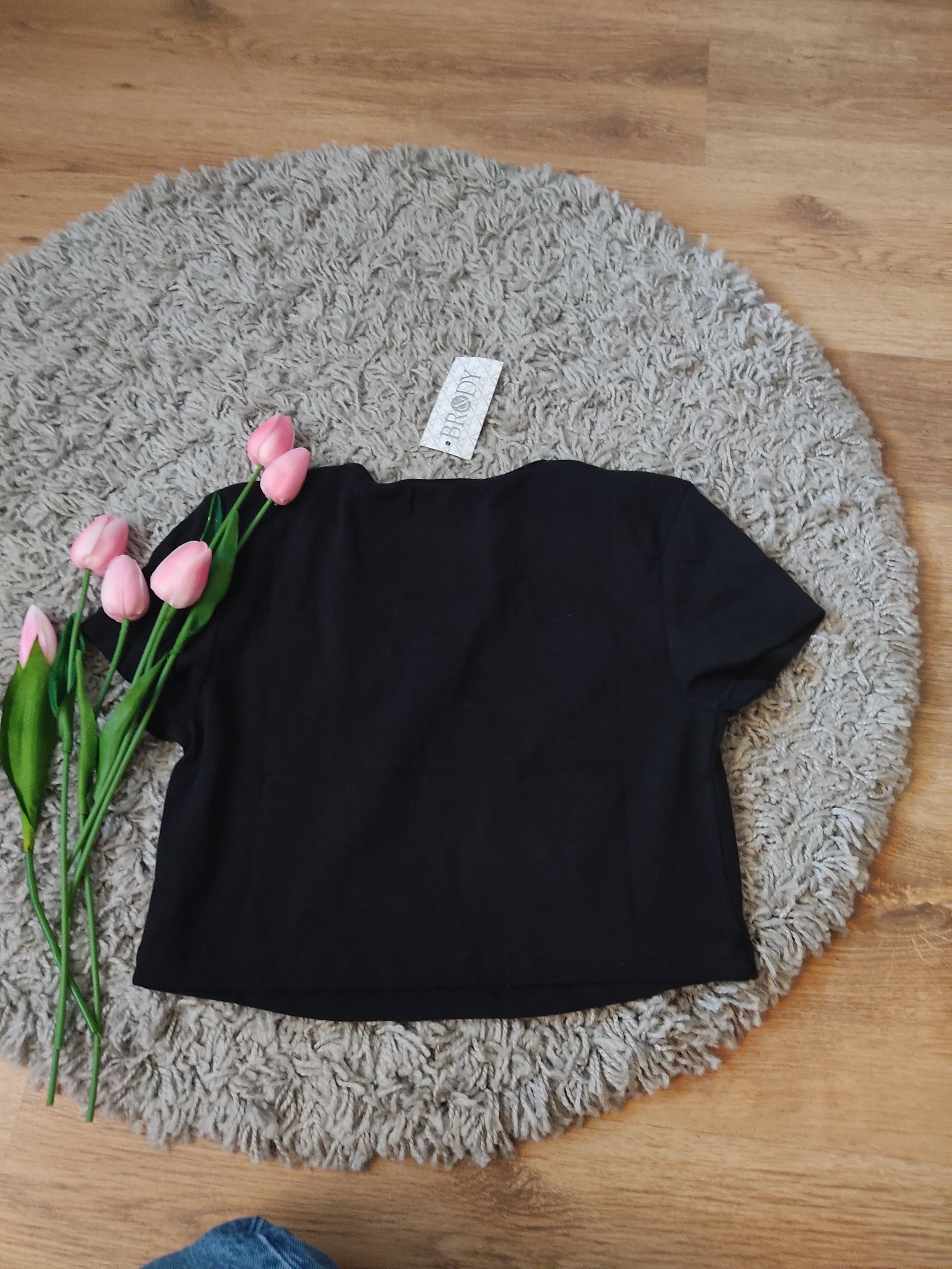 Czarne Basic crop top damskie m 38 bluzka koszulka t-shirt