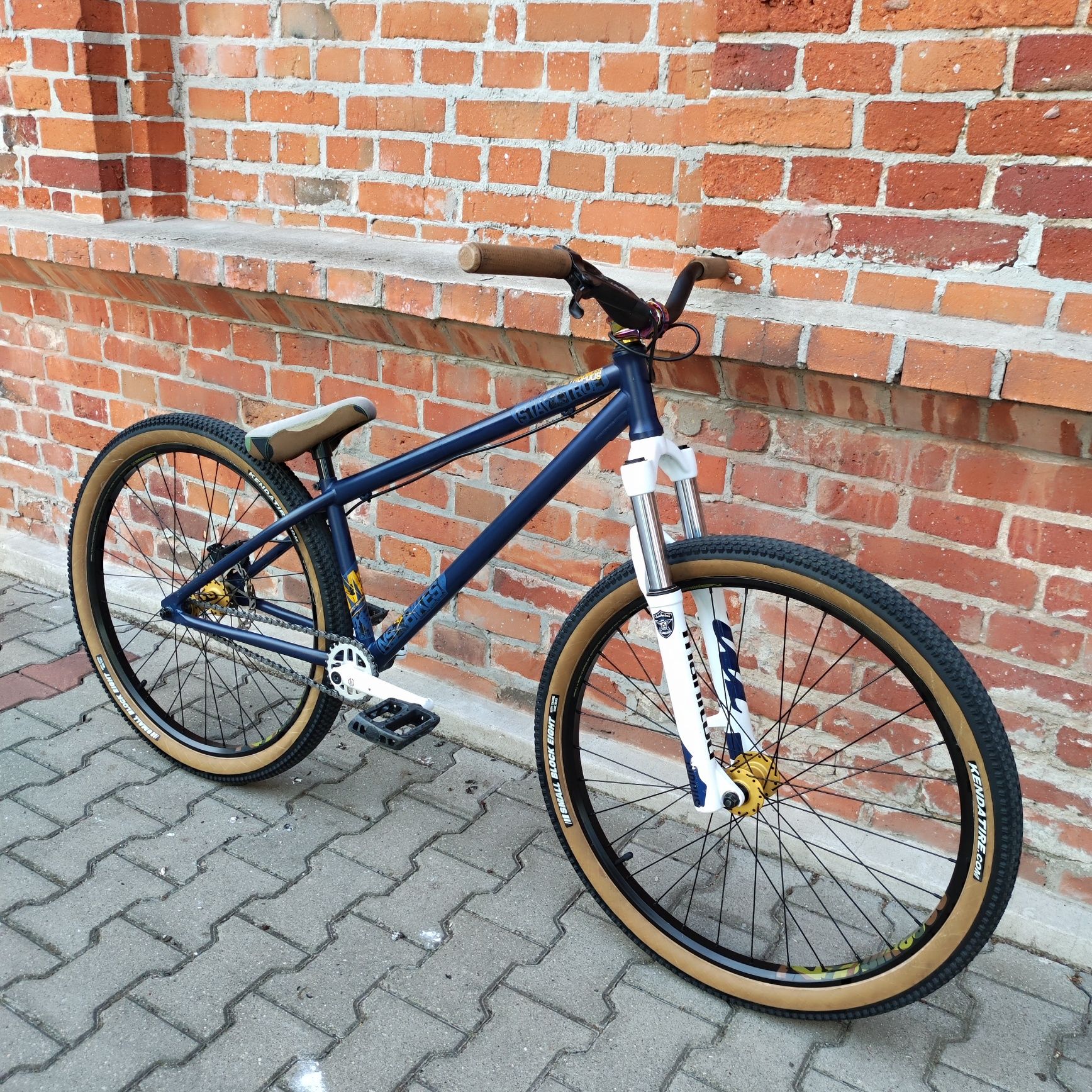 NS Bikes metropolis 2