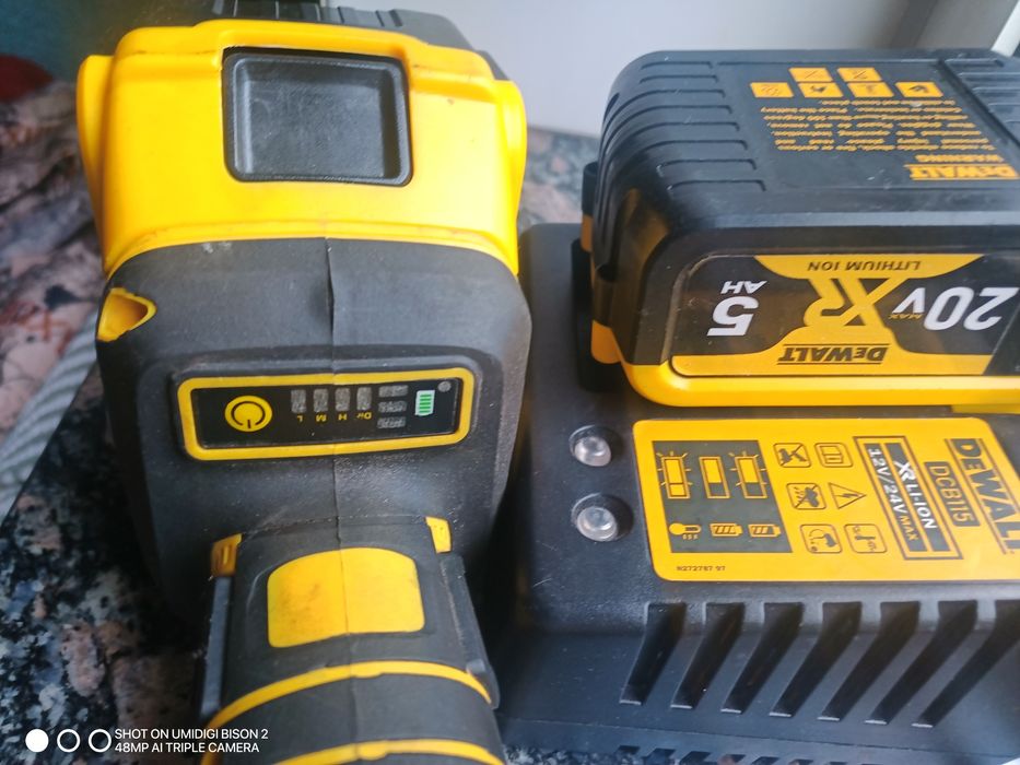 Девольт акумуляторна кшм 125