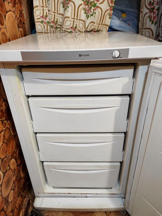 Морозильная камера Indesit